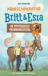 Joke Reijnders, Britt Dekker - Paardenpraat tv Britt & Esra 3 -   De mysterieuze paardendiefstal