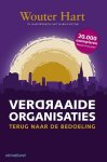 Hart, Wouter . [ isbn 9789013105735 ] - Verdraaide Organisaties . ( Terug naar de bedoeling . )  Beheersbaarheid is een manier van denken en organiseren die diep in ons zit, maar die steeds vaker leidt tot inefficiënte bedrijfsvoering en slechte dienstverlening. Bovendien schieten we -