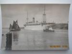 Stoomvaart Maatschappij Nederland ( SMN ) - Drie verschillende foto's van twee schepen t.w.: s.s. "Koningin der Nederlanden" (1911-1932)  •  s.s."Prinses Juliana" (1910-1941)