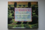 Hammer - Topiary: Vormbomen, Plantsierkunst  Vormsnoei   Een leerboek voor alle vormen te kunnen maken ook de fantasie modellen worden duidelijk beschreven .