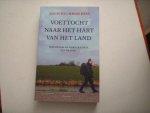 Schuurman Hess, Jan - Voettocht naar het hart van het land. Hoe sociaal en democratisch zijn we nog?