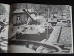 Scheibert, Horst - Königstiger, Tiger II, Panzerkampfwagen VI [II]  + poster, Band 25