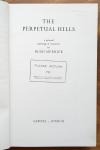 Merrick, Hugh - The perpetual hills. A personal anthology of mountains by Hugh Merrick