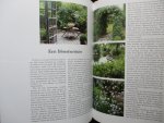 Drion, Francoise,  Etienne Van Campenhout, Piet Bekaert - De mooiste tuinen van België.