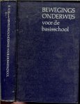 R.M.BLOEM met dertig zwart - wit  foto's - BEWEGINGSONDERWIJS VOOR DE BASSISSCHOOL met drie leerkringen prachtige foto's uit de gymzaal zijn er ook in afgedrukt