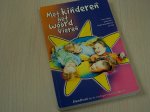 Ekelenburg, M. van  Voorst tot Voorst, C. van - Met kinderen het Woord vieren / handboek bij de zondagsevangelien Jaar A