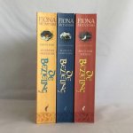 McIntosh, Fiona - De Bezieling 1: Myrrens Geschenk. 2: Bloed en Geheugen. 3: Brug der Zielen.