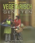 Duerinck , Miki . & Kritin Leybaert . [ isbn 9789002219771 ] 4715 - Vegetarisch Genieten . ( Creatieve, verrassende en veelzijdige recepten . )  Velen willen af en toe wat meer vegetarische gerechten op het menu, alleen ontbreekt het hun vaak aan originele ideeën. Met Vegetarisch genieten is dit probleem voorgoed -