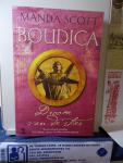 Scott, Manda [ 3x Paperback] - Boudica; 1 Droom van de arend 2 De droom van de stier; 3 De droom van de hond / [ Historische serie Romeinen. ]