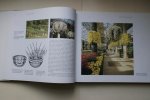 Hammer - Topiary: Vormbomen, Plantsierkunst  Vormsnoei   Een leerboek voor alle vormen te kunnen maken ook de fantasie modellen worden duidelijk beschreven .