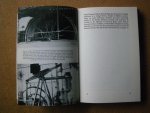 Bodey Hugh - Twenty Centuries of British Industry (industrie door de eeuwen heen)