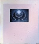 Büch, Boudewijn (essay) & Nout Steenkamp (foto's) - Bladeren in het Hemelruim/Leafing through Space