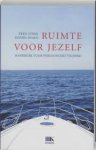 Sterk, Fred, SjoerdSwaen - Ruimte voor jezelf.  Handboek voor persoonlijke vrijheid