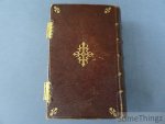 Flavigny, Louise-Mathilde, Comtesse de. - Recueil de prières, de méditations et de lectures tirées des oeuvres des Saintes Pères, des écrivains et orateurs sacrés. Apprové par le Cardinal Morlot. Flavigny, Louise-Mathilde, Comtesse de. - Recueil de prières, de méditations et de lectures tirées des oeuvres des Saintes Pères, des écrivains et orateurs sacrés. Apprové par le Cardinal Morlot.
