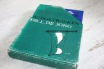 Jong, Dr. L. de - BUDGETBOEKEN: Auteur en werk, de Duitse invasie, het illegale werk, de jodenvervolging, Nederlands-Indië,