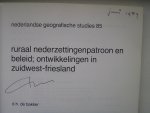 Bakker, D.H. de - Ruraal nederzettingspatroon en beleid: ontwikkelingen in Zuidwest-Friesland