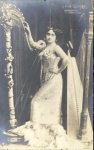 Carozzi, Pia: - [Eigenh. Fotopostkarte mit Unterschrift, ganze Figur, mit Harfe] An Madame Jacobs Consiège