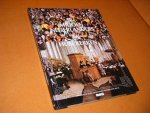 Jongh, Prof. E. de; Prof. dr. T.H. van Tijn. - 58 Miljoen Nederlanders en hun Kerken.