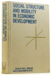 SMELSER, N.J., LIPSET, S.M. (ED.) - Social structure and mobility in economic development.