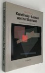 Poling, Clark V., - Kandinsky. Lessen aan het Bauhaus. Kleurentheorie en analytisch tekenen beschreven aan de hand van voorbeelden uit de verzameling van het Bauhaus-Archiv, Berlijn