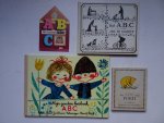 Milne, A.A., Joost Rietveld, n.n. & Karel Jonckheere & Karoly Reich. - Het ABC van Poeh/ AB. Het boeven ABC; Kinderboekenweek 1986/ Het A.B.C. van Jan de Kladder/ Mijn gouden leesboek ABC. 4 delen. Milne, A.A., Joost Rietveld, n.n. & Karel Jonckheere & Karoly Reich. - Het ABC van Poeh/ AB. Het boeven ABC; Kinderboekenweek 1986/ Het A.B.C. van Jan de Kladder/ Mijn gouden leesboek ABC. 4 delen.