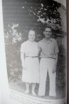 Frisch-Ripley, Karen - Unlocking secrets old photographs