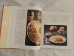 by Michele Anna Jordan  (Author), Kristine Kidd (Author), Joanne Weir  (Author), Chuck Williams (Author), Joyce Oudkerk Pool (Photographer) - Williams-Sonoma Complete Pasta Cookbook - an oversized, full-color illustrated cookbook.