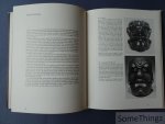 Barba Teri Okada. - Netsuke: Masterpieces from the Metropolitan of Art.