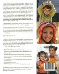 Massaad , Barbara Abdeni . [ ISBN 9789047707899 ] 0222 - Soep voor Syrië . ( Recepten om onze mensheid te vieren . )  Meer dan 75 recepten om onze mensheid te vieren. Verzameld en gefotografeerd door Barbara Abdeni Massaad 'Let's make soup, not war!' Onder dit motto schreven meer dan 50 internationale -