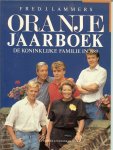 Lammers, Fred J .. Met vele schitterende kleuren illustraties van Hans Veenhuis - Oranje Jaarboek. De Koninklijke familie in 1989