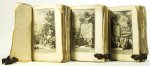 SALMON, THOMAS - Hedendaagsche historie of tegenwoordige staat van Amerika. (...) Met  nieuwe landkaarten en afbeeldingen der voornaamste zeehavens versierd. Compleet in 3 delen.
