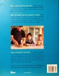 Valmary , Nathaly .  [ isbn 9789066117631 ] - Cool  ! Ik  Kook  met  Papa . ( Kookboek voor kinderen en de vader om samen te koken . ) Rijkelijk geillustreerd met foto's van ; Laurence Mouton .