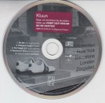 Kluun - Klundert (Tilburg, 17 april 1964), Raijmondus Godefriedus Norbert (Raymond) van de - Komt een vrouw bij de dokter - Winnaar NS Publieksprijs 2006! Stijn en Carmen behoren tot de hip, healthy and wealthy. Ze hebben beiden een eigen bedrijf en zijn de ouders van de eenjarige Luna. Totdat bij Carmen borstkanker wordt geconstateerd.