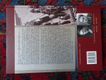  - HOORN IN DE VERDRUKKING 1940-1945 Uit de nagelaten bescheiden van Mevrouw C. Kerkmeier-De Regt. Overwegend met foto's van J.D. Osinga sr.