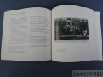 Roger Scheveneels / Leen Bouwens. - Limburgse Dansorkesten 1950-1975. 28 momentopnames. Een verzameling van Roger Scheveneels. Een project in het kader van Leopoldsburg Verzameld/t. [Met bijbehorende CD-rom]
