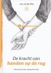 Joy van der Stel - De kracht van handen op de rug
