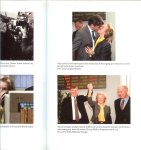 Smit Eric ongeautoriseerd   Omslagontwerp Durk Hattink  en foto omslag  Bob Bronshoff - Nina  De onweerstaanbare opkomst van een power lady