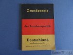 Toni Pippon. - Grundgesetz der Bundesrepublik Deutschland mit Besatzungsstatut.