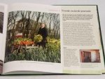 Schaap, P. - Levenslust houdt familiebedrijf in balans. Jubileumboek Wim en Riet van Lierop 1944-2004