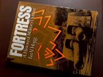 Hogg, Ian V. - Fortress - a history of military defence