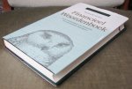 Poll, Roeland M. van - Financieel woordenboek  -   4500 verklaringen van financiële en economische begrippen