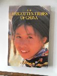Sinclair, Kevin; Illustrator : Lau, Paul e.a - The Forgotten Tribes of China