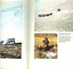 Pryde, Duncan .. Vertaling J.F. Brouwer - Nunaga - mijn land. Tien jaar een Eskimo