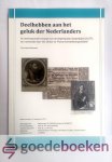 Bremmer, Christiaan - Deelhebben aan het geluk der Nederlanders --- Een internationale receptie van de Nederlandse Statenbijbel (1637): een casestudy naar een Duitse en Franse kanttekeningenbijbel