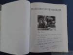 Swinnen, Johan M. - De paradox van de fotografie: een kritische geschiedenis. [Met opdracht van de auteur.]