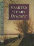 Maarten . 't  Hart    werd op 25 november 1944 geboren te Maassluis. In 1957 ging hij naar het Groen van Prinsterer Lyceum in Vlaardingen waar hij koos voor de H.B.S. opleiding.      Omslag ontwerp  Nico Richter - De Unster