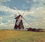 Rohmeyer, Klaus [ 101 Farbaufnahmen ]  & Hans Juergen Hansen  [ Auswahl der Textanthologie und Bildlegenden ] - Land zwischen Nord- und Ostsee. Schleswig-Holstein.,