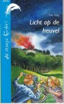 Teng, Tais - Licht op de heuvel