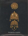 - Boerenpracht en visserstooi. Klederdrachtsieraden in Nederland. 22 mei - 9 augustus 1975 - Boerenpracht en visserstooi. Klederdrachtsieraden in Nederland. 22 mei - 9 augustus 1975
