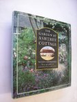 Lauderdale, Wendy / Lawson, A.,photographs - The Garden at Ashtree Cottage